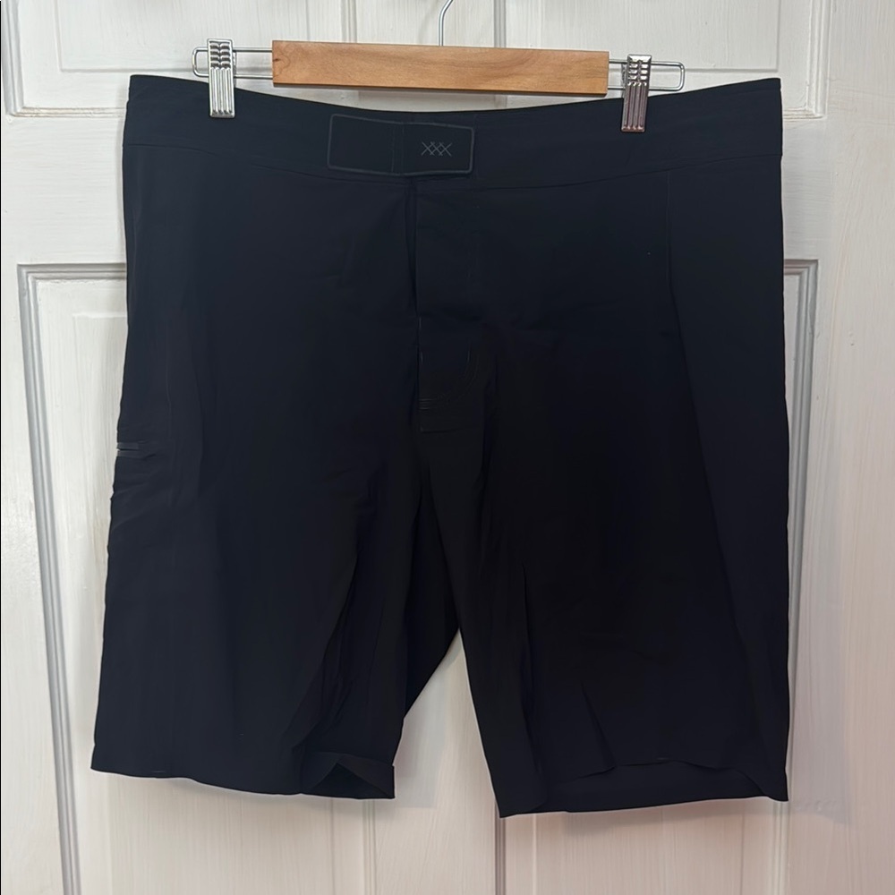 Rhone XXX Men's Black Velcro Drawstring Shorts Size 35 RN 141364